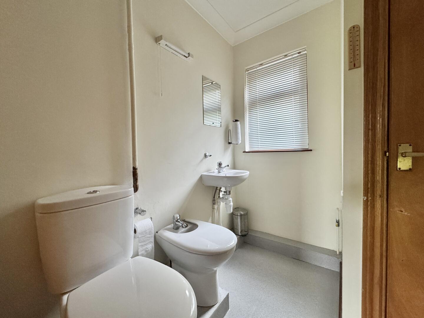 Busveal, Redruth